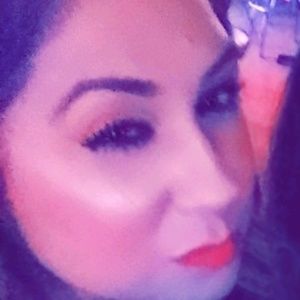 Meet your Posher, Tania